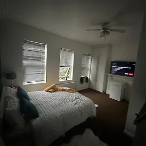 https://brewery-road-ensuite.brighton-hotels-england.com